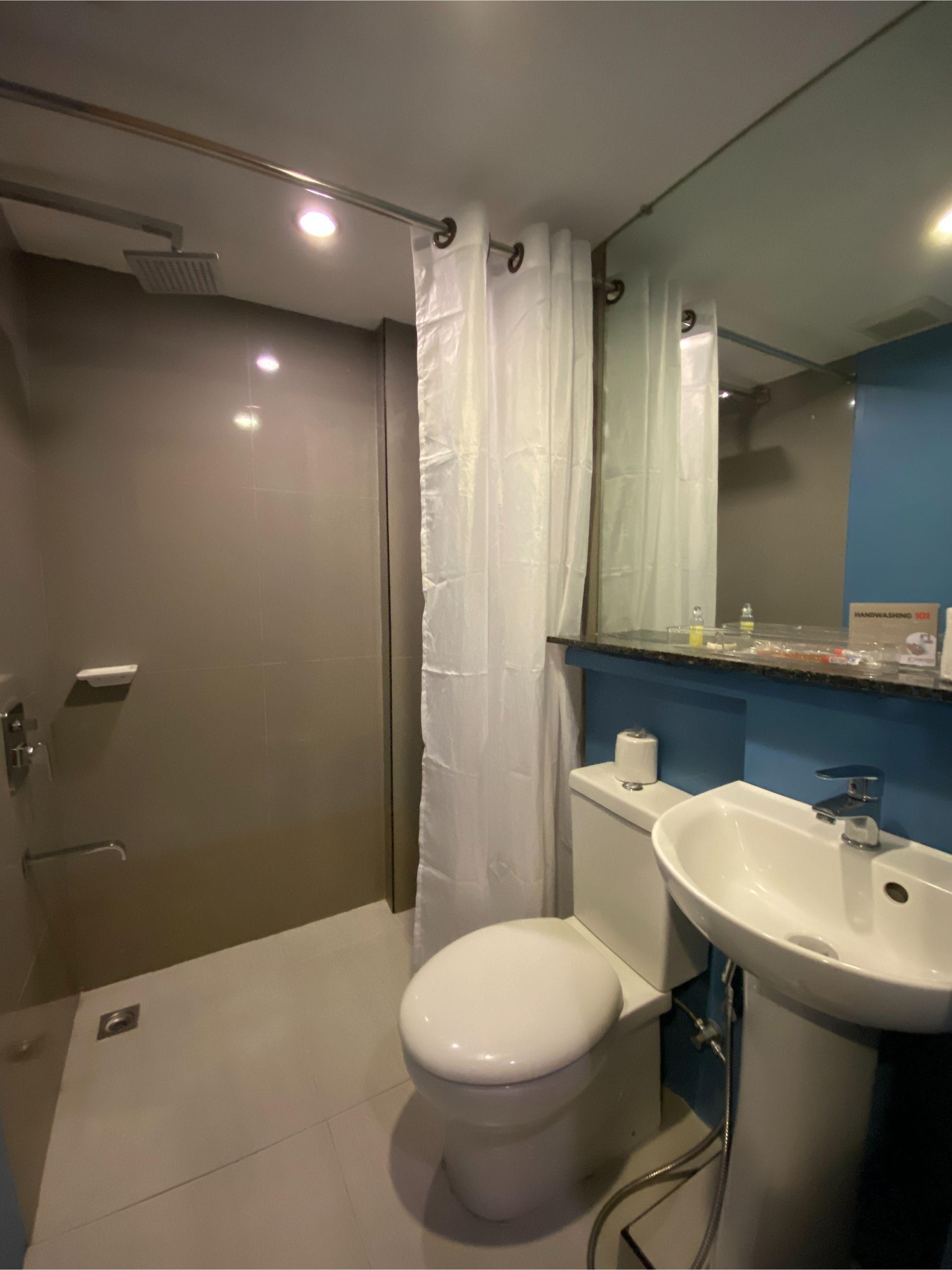Guijo Suites Makati Макати Экстерьер фото