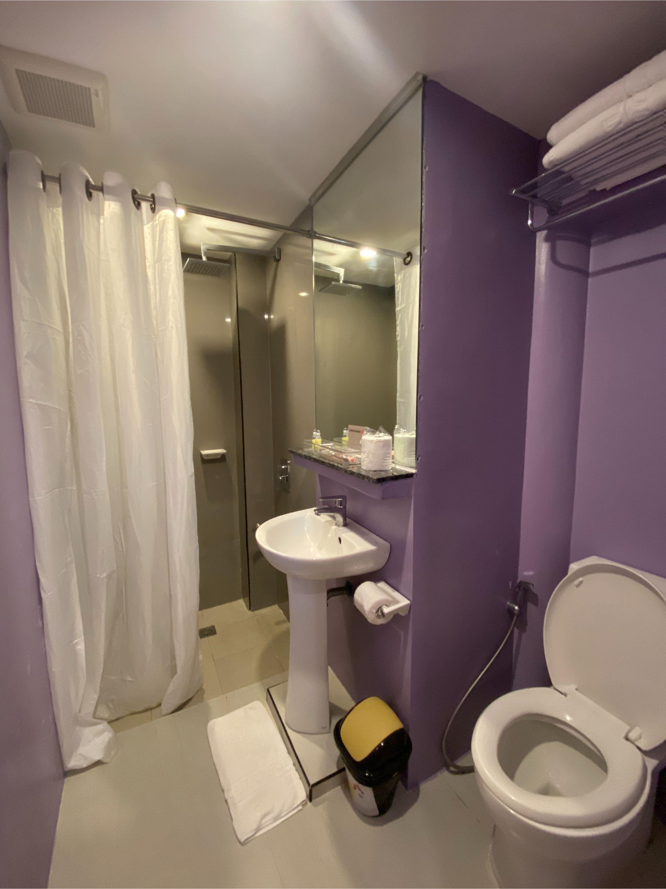 Guijo Suites Makati Макати Экстерьер фото