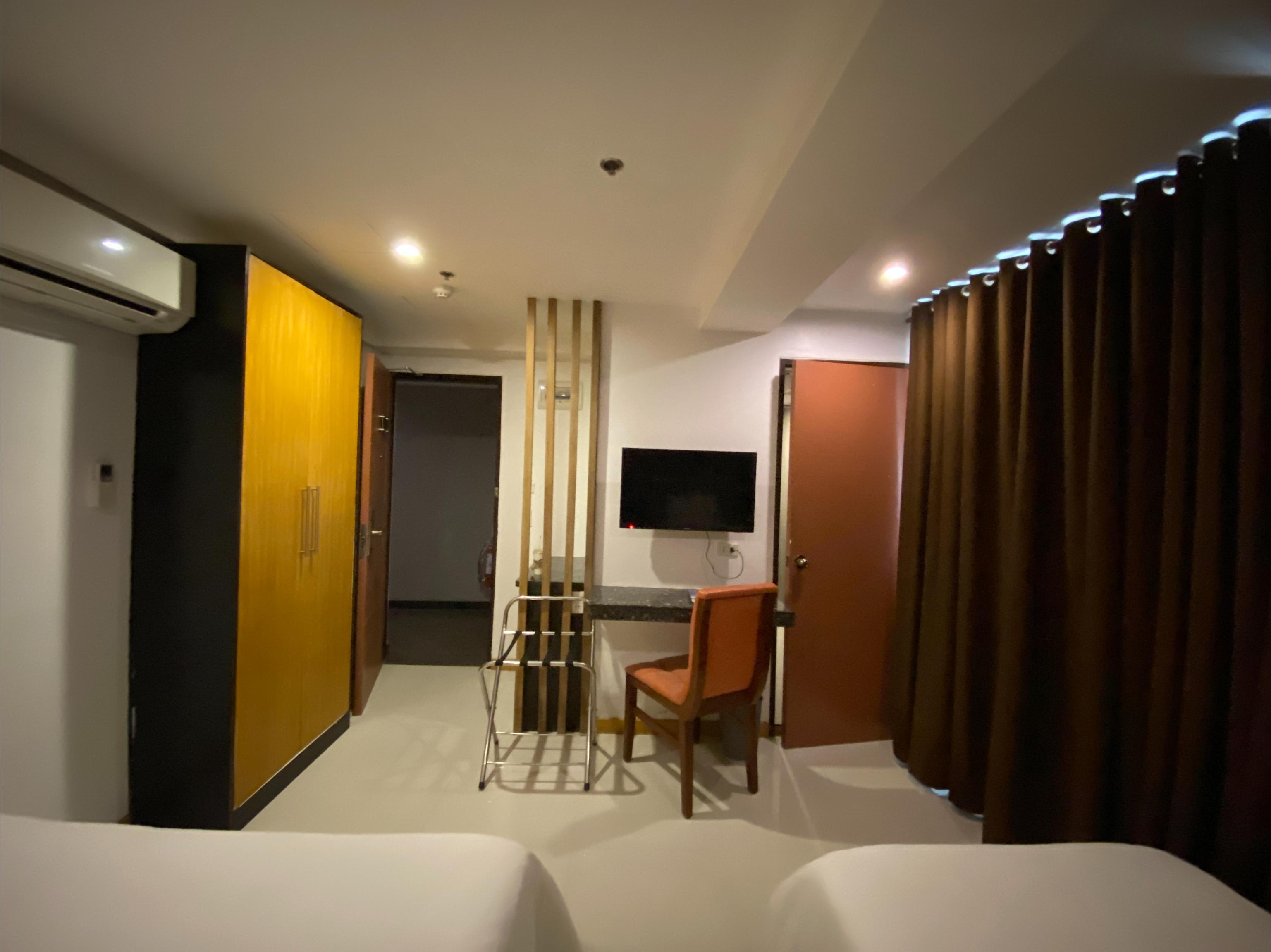 Guijo Suites Makati Макати Экстерьер фото